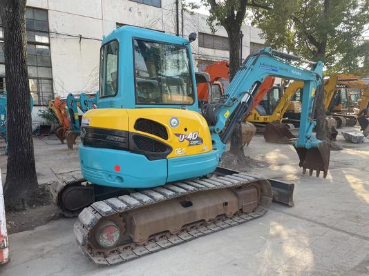 Le Japon utilise une mini-excavatrice Kubota U40-5 avec un système hydraulique efficace