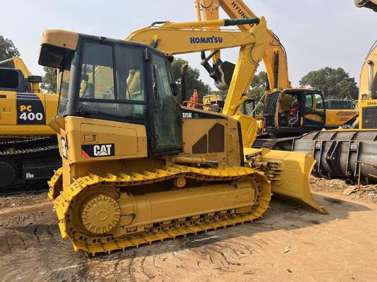 Couleur originale du bulldozer CAT D5K