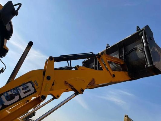 JCB 4CX ECO chargeuse de remorqueuse d'occasion durable pour la construction