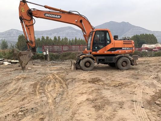 Couleur originale Excavateur à roues Doosan DH210W-7 en bon état/Excavateur à roues Doosan à vendre