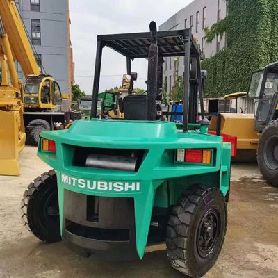 7 tonnes de chariot élévateur Mitsubishi FD70