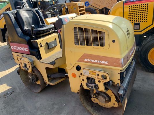 Utilisé CC300G Dynapac double rouleau à tambour en bon état fonctionnement stable