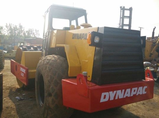 Utilisé CA25 Dynapac à rouleau à tambour unique, fonctionnement stable avec pied de mouton