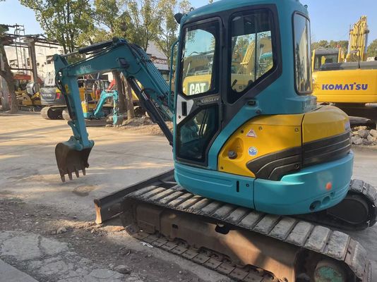 Le Japon utilise une mini-excavatrice Kubota U40-5 avec un système hydraulique efficace