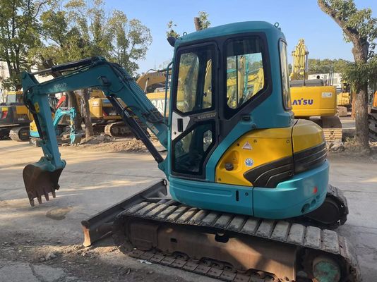 Le Japon utilise une mini-excavatrice Kubota U40-5 avec un système hydraulique efficace