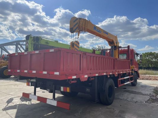 8 tonnes XCMG SQS200-4 camion monté grue d'occasion avec camion DongFeng 2019 année