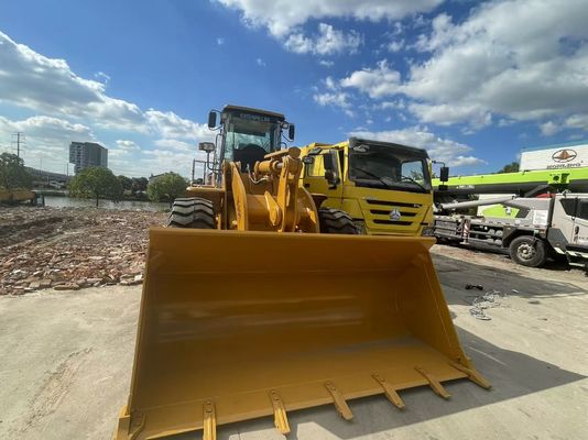 CAT 950H Chargeur à roues d'occasion sur chantier de construction Chargeur avant utilisé en Afrique