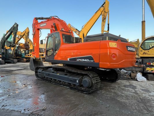 Couleur de peinture utilisée Excavatrice Doosan DX340LC-9C en excellent état