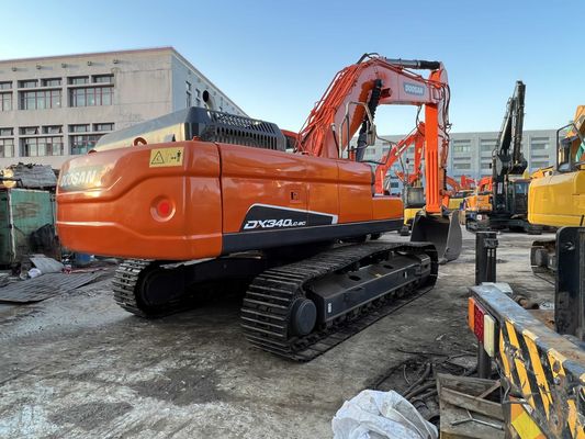 Couleur de peinture utilisée Excavatrice Doosan DX340LC-9C en excellent état