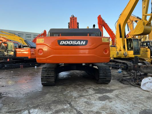 Couleur de peinture utilisée Excavatrice Doosan DX340LC-9C en excellent état