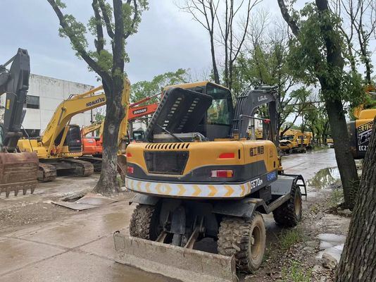 Excavateur à roues SDLH LG670BM d'occasion 2018 avec pince hydraulique