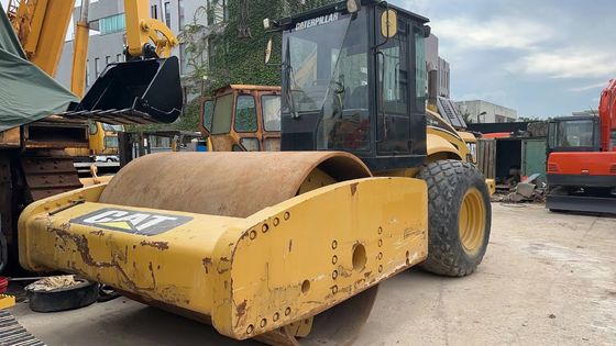 Couleur originale Utilisé Caterpillar CS-683E Roller de route à tambour unique En excellent état