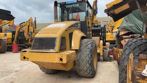 Couleur originale Utilisé Caterpillar CS-683E Roller de route à tambour unique En excellent état