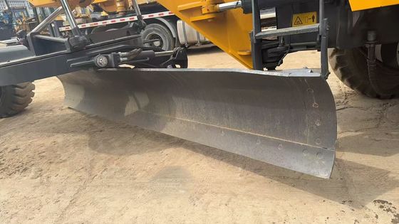 6 Gradeur de moteur d'entraînement 2023 Année utilisée XCMG GR2153 Gradeur de moteur d'efficacité énergétique pour la construction