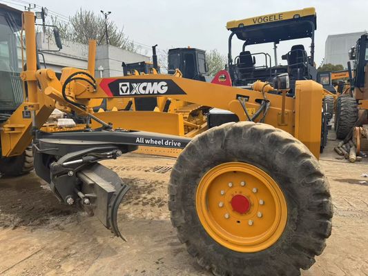 6 Gradeur de moteur d'entraînement 2023 Année utilisée XCMG GR2153 Gradeur de moteur d'efficacité énergétique pour la construction