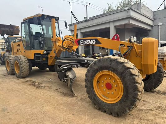 6 Gradeur de moteur d'entraînement 2023 Année utilisée XCMG GR2153 Gradeur de moteur d'efficacité énergétique pour la construction