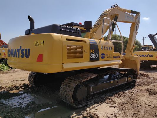 Excellent état, une excavatrice Komatsu PC360-7 d'occasion, originaire du Japon.