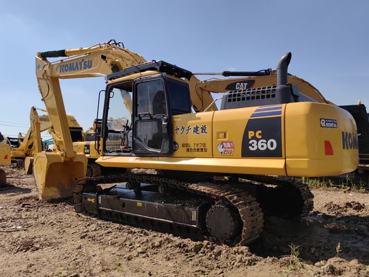 Excellent état, une excavatrice Komatsu PC360-7 d'occasion, originaire du Japon.
