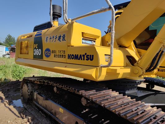 Excellent état, une excavatrice Komatsu PC360-7 d'occasion, originaire du Japon.